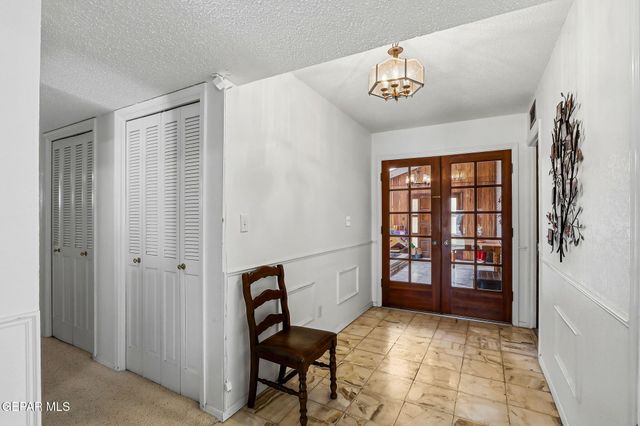 6841 LA CADENA Drive, El Paso, TX 79912