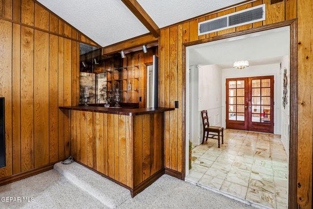 6841 LA CADENA Drive, El Paso, TX 79912