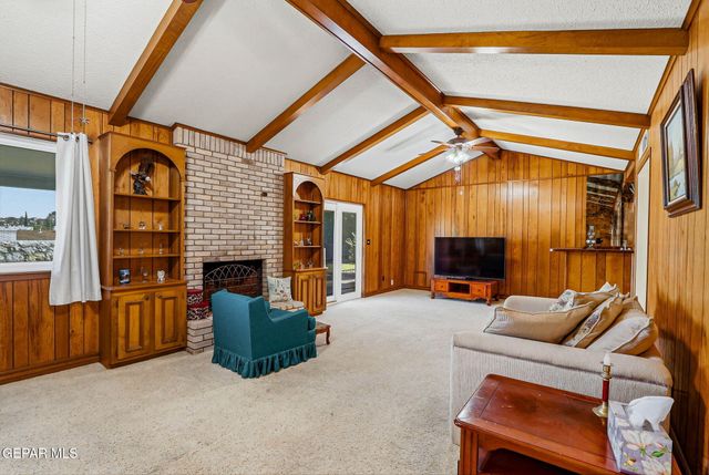 6841 LA CADENA Drive, El Paso, TX 79912