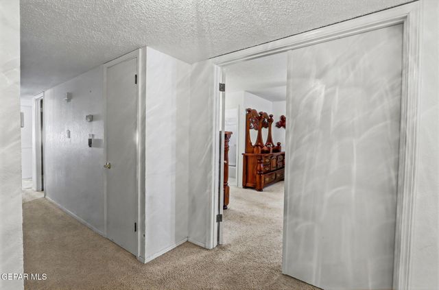 6841 LA CADENA Drive, El Paso, TX 79912