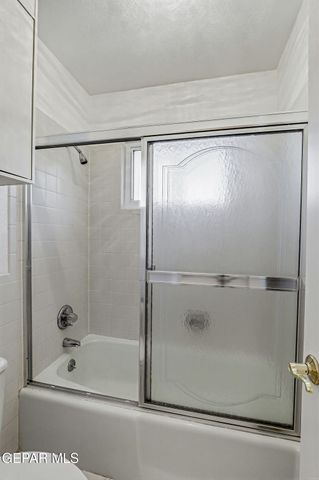 6841 LA CADENA Drive, El Paso, TX 79912