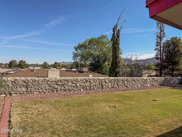 6841 LA CADENA Drive, El Paso, TX 79912