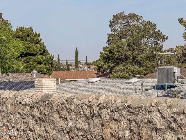 6841 LA CADENA Drive, El Paso, TX 79912