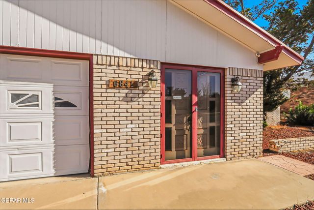 6841 LA CADENA Drive, El Paso, TX 79912