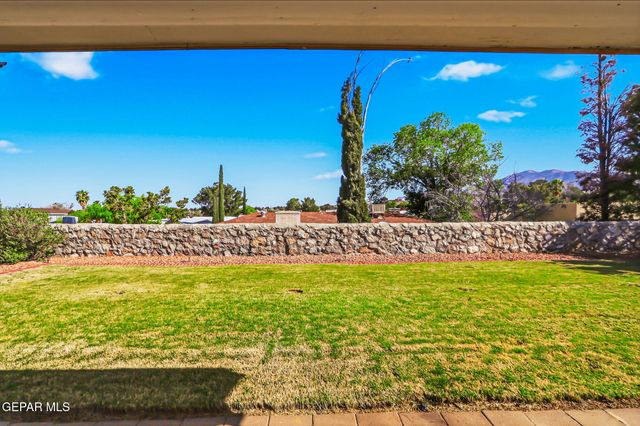 6841 LA CADENA Drive, El Paso, TX 79912