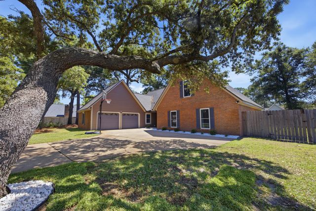 7 Hampton Circle, Niceville, FL 32578