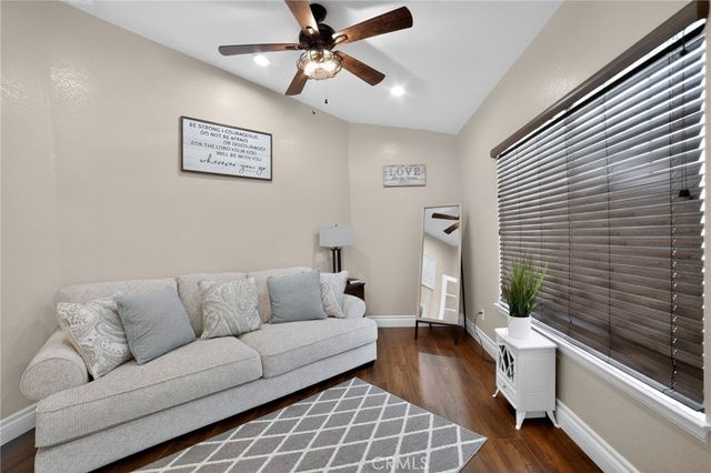 10525 Sage, Oak Hills, CA 92344