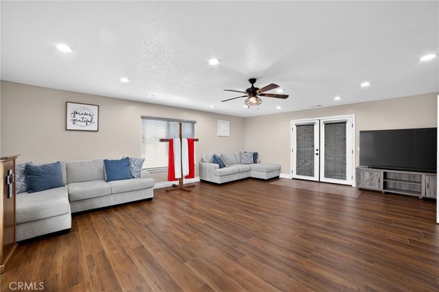 10525 Sage, Oak Hills, CA 92344