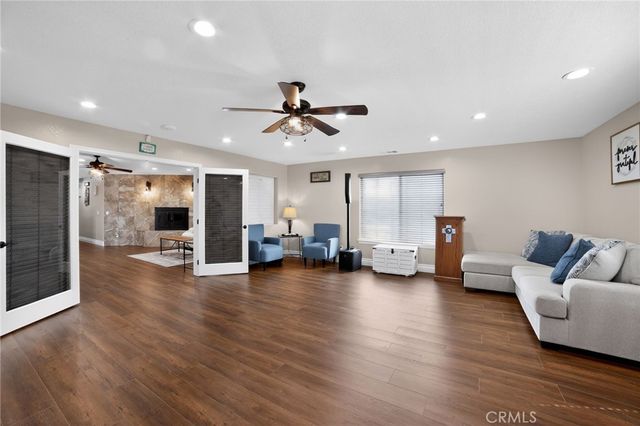 10525 Sage, Oak Hills, CA 92344