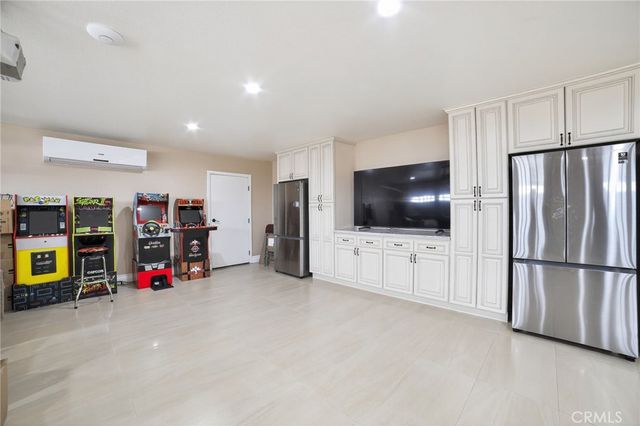 10525 Sage, Oak Hills, CA 92344