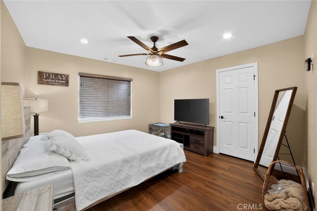 10525 Sage, Oak Hills, CA 92344