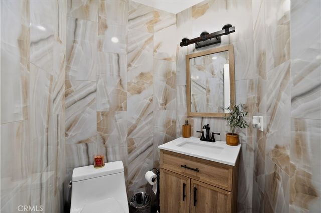 10525 Sage, Oak Hills, CA 92344