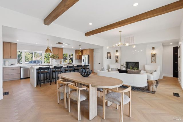 44 Summit Ave, San Rafael, CA 94901