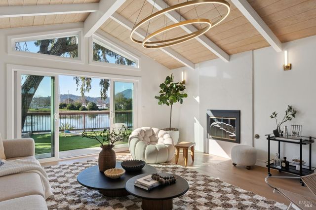 44 Summit Ave, San Rafael, CA 94901