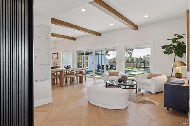 44 Summit Ave, San Rafael, CA 94901