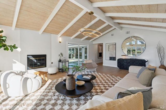 44 Summit Ave, San Rafael, CA 94901