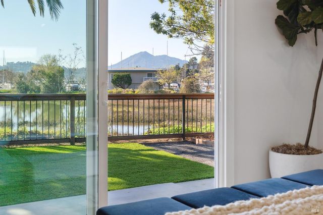 44 Summit Ave, San Rafael, CA 94901