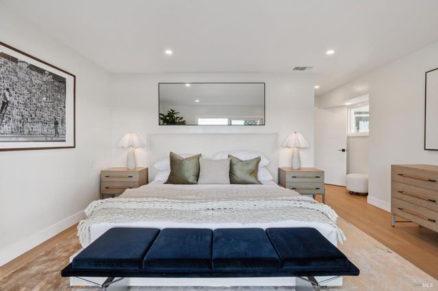 44 Summit Ave, San Rafael, CA 94901