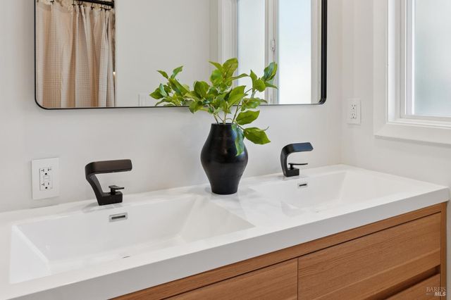 44 Summit Ave, San Rafael, CA 94901