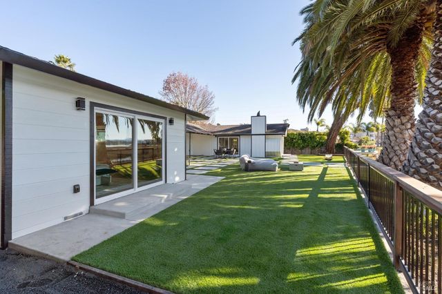 44 Summit Ave, San Rafael, CA 94901