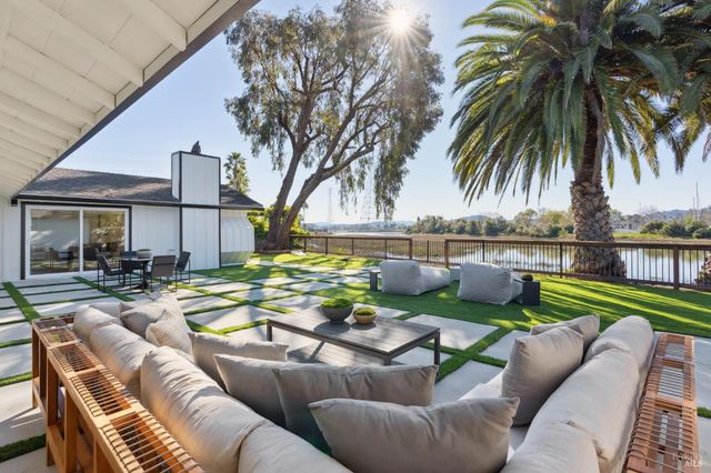 44 Summit Ave, San Rafael, CA 94901