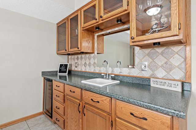 20576 Hampshire Way, Lakeville, MN 55044