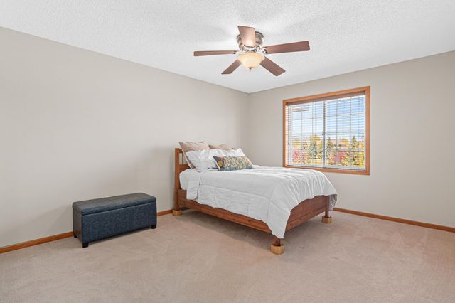 20576 Hampshire Way, Lakeville, MN 55044