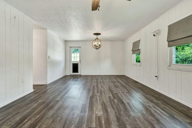 10780 Tennessee 68, Grandview, TN 37337
