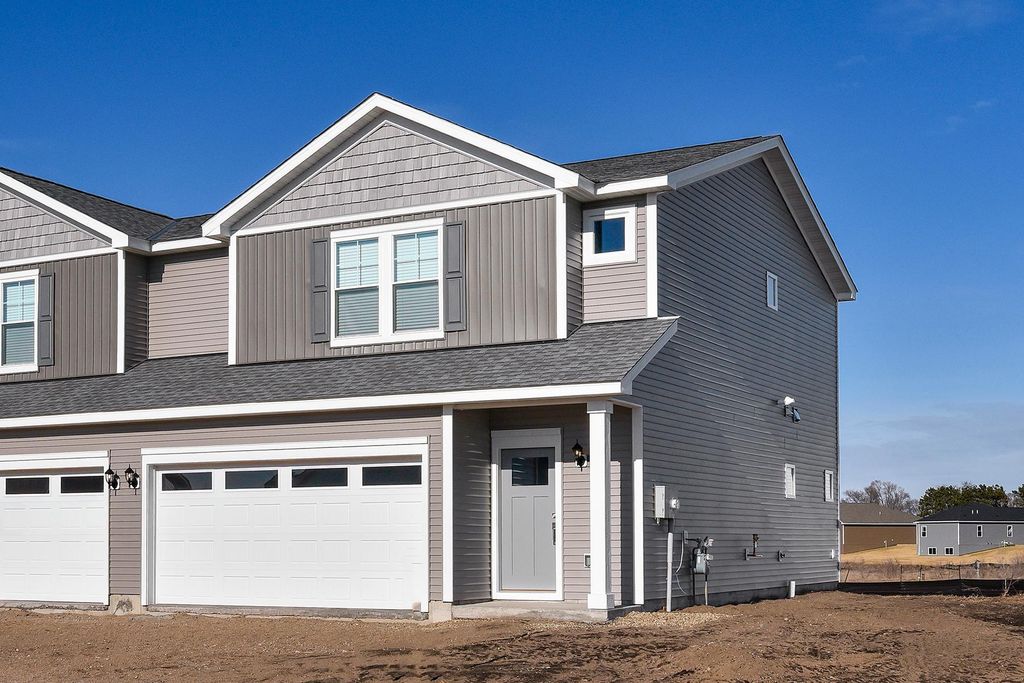 39743 Fallbrook Avenue, North Branch, MN 55056