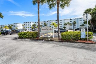 108 Paradise Harbour Boulevard 107, North Palm Beach, FL 33408