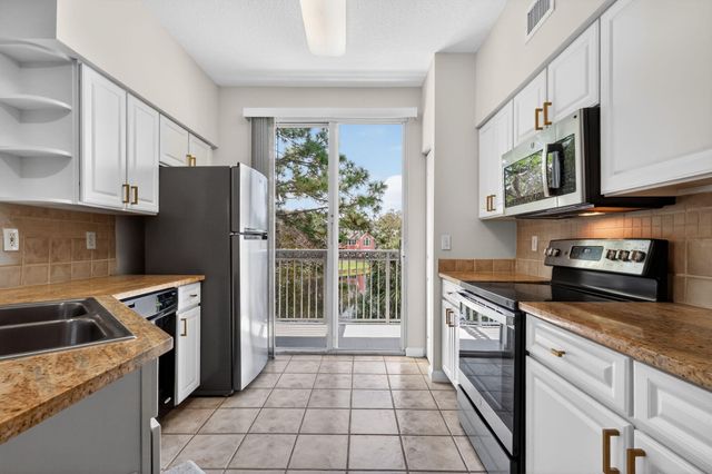 2044 Alta Meadows Lane 1801, Delray Beach, FL 33444