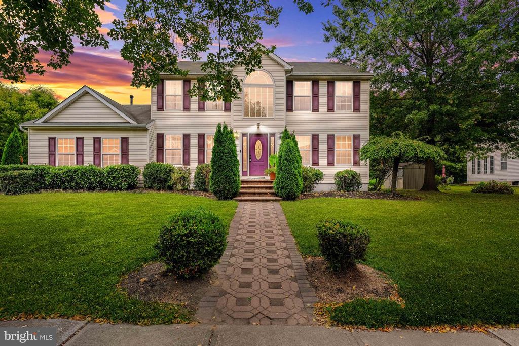 617 6TH ST E, Florence, NJ 08518