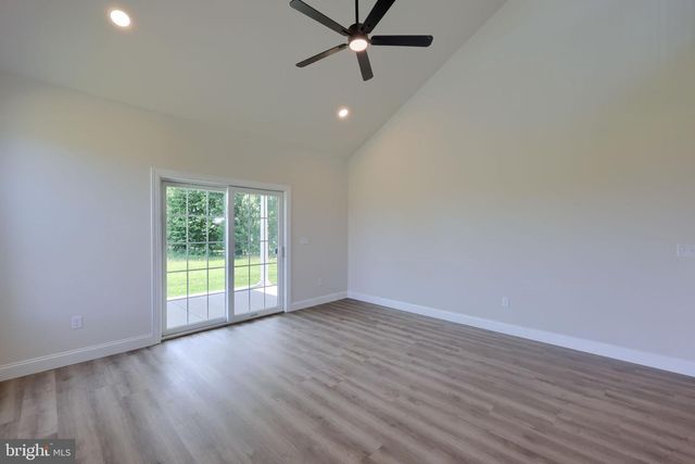 3855 COUNTRY DR, Dover, PA 17315