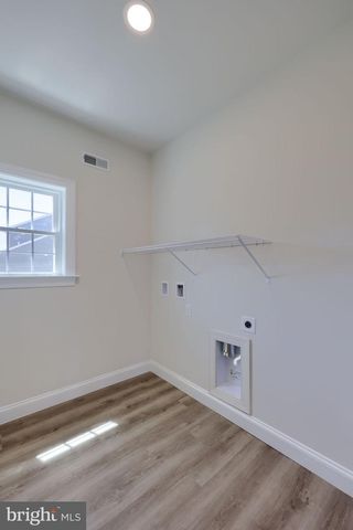 3855 COUNTRY DR, Dover, PA 17315
