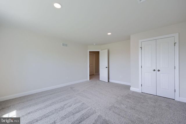 3855 COUNTRY DR, Dover, PA 17315