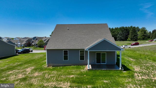3855 COUNTRY DR, Dover, PA 17315