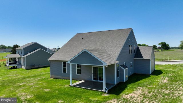 3855 COUNTRY DR, Dover, PA 17315