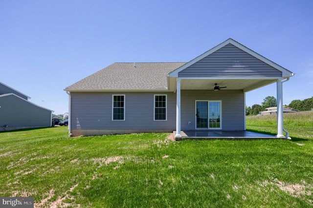 3855 COUNTRY DR, Dover, PA 17315