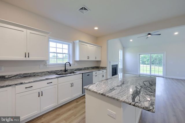 3855 COUNTRY DR, Dover, PA 17315
