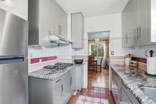 937 Helen Ave, San Leandro, CA 94577