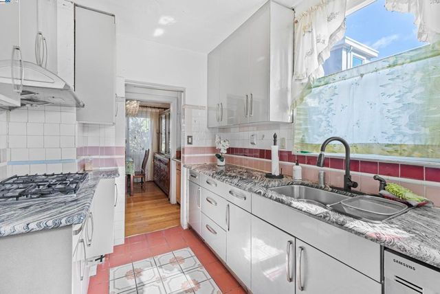 937 Helen Ave, San Leandro, CA 94577