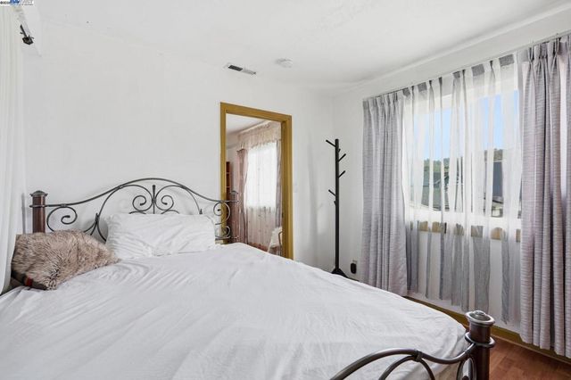 937 Helen Ave, San Leandro, CA 94577