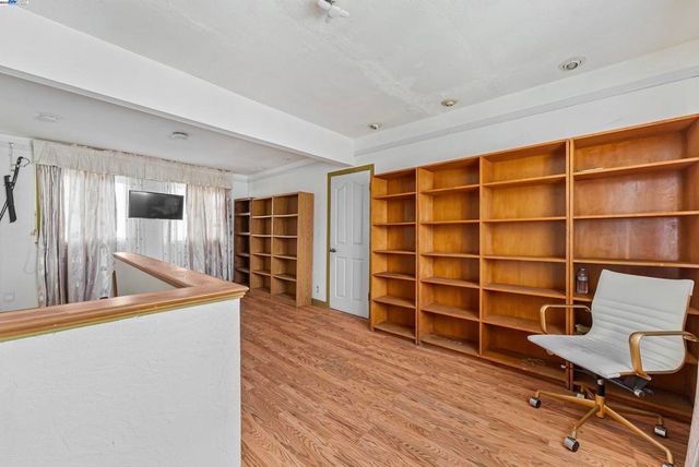 937 Helen Ave, San Leandro, CA 94577