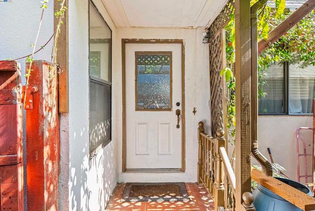 937 Helen Ave, San Leandro, CA 94577