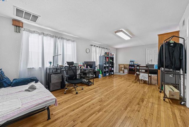 937 Helen Ave, San Leandro, CA 94577