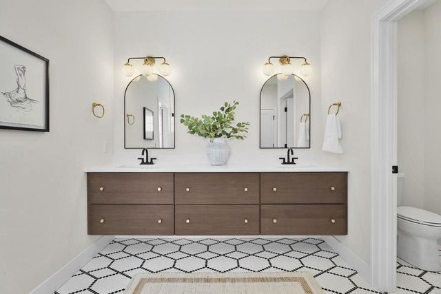 6854 Karolina Way, Sun Prairie, WI 53590