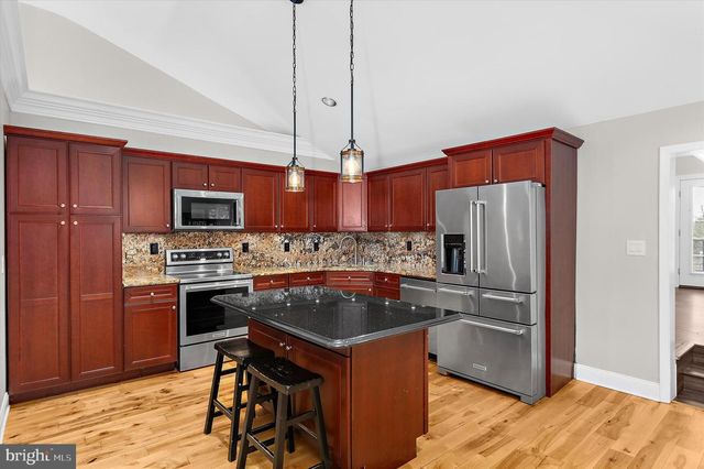 7719 SUITT DR, Pasadena, MD 21122