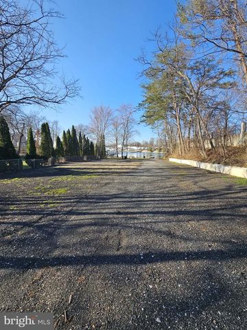 7719 SUITT DR, Pasadena, MD 21122