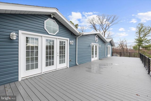 7719 SUITT DR, Pasadena, MD 21122