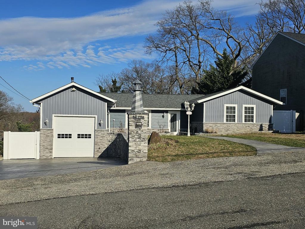 7719 SUITT DR, Pasadena, MD 21122